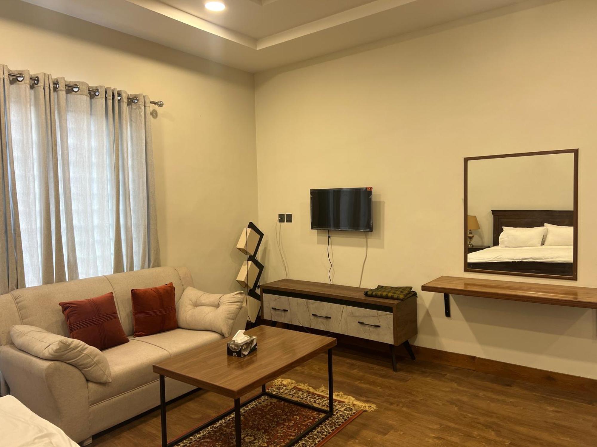 Deluxe King Room In Silverscape Residence Rawalpindi Exterior photo