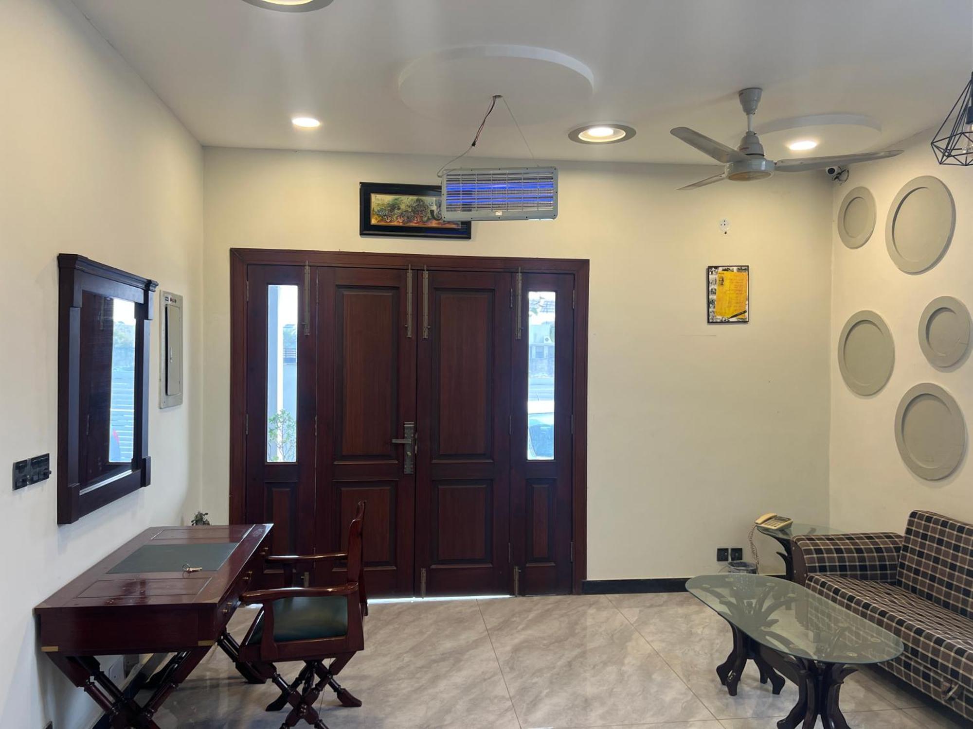 Deluxe King Room In Silverscape Residence Rawalpindi Exterior photo