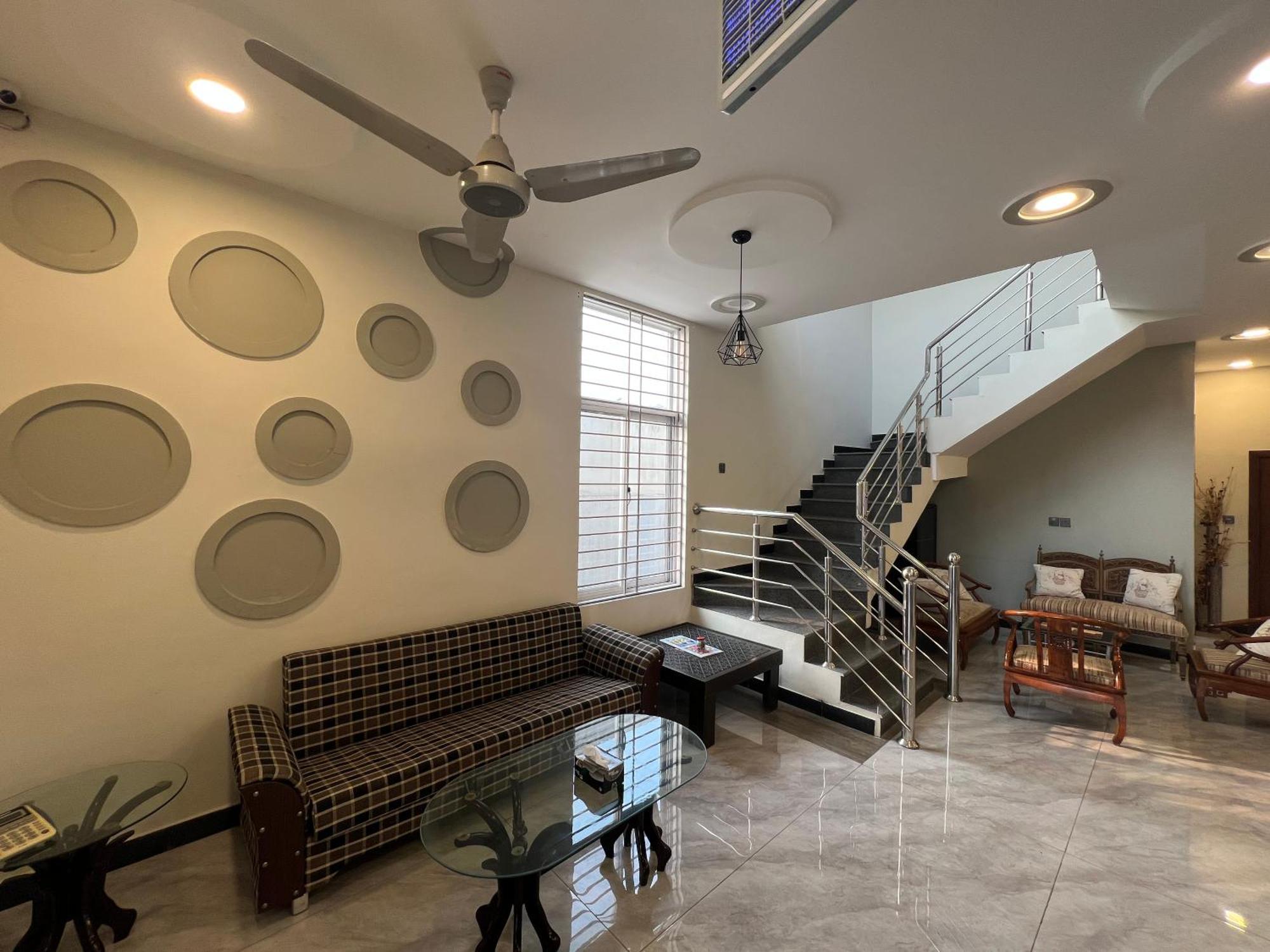 Deluxe King Room In Silverscape Residence Rawalpindi Exterior photo